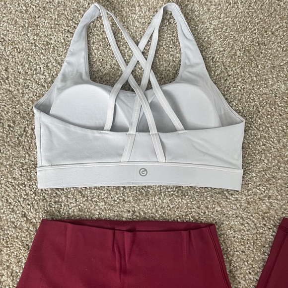 SOLD Workout set - Picture 2 of 7